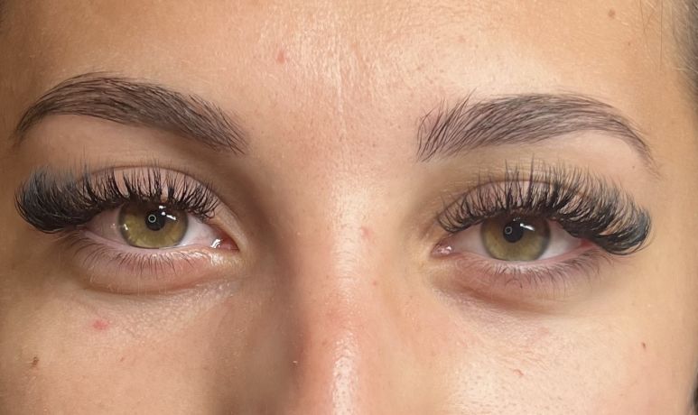 Autre réalisation de cils d’Aurélie Beauté